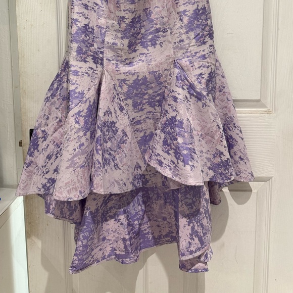 Dress - Picture 3 of 3